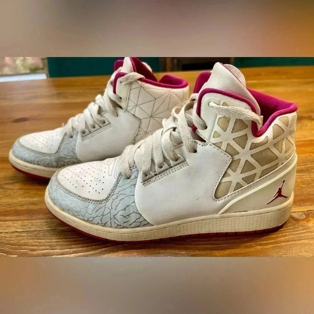 Nike | Air Jordan 1 Flight 3 | White Fushia High Top Sneakers | 6Y 729519-160